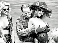 Тинто Брасс

Tinto Brass